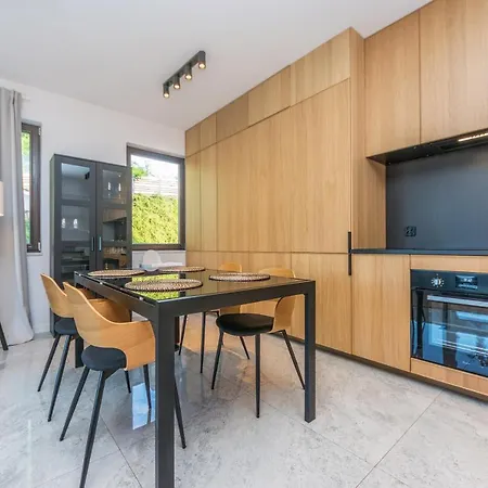 Nadmorski Z Ogrodkiem Appartement Mechelinki